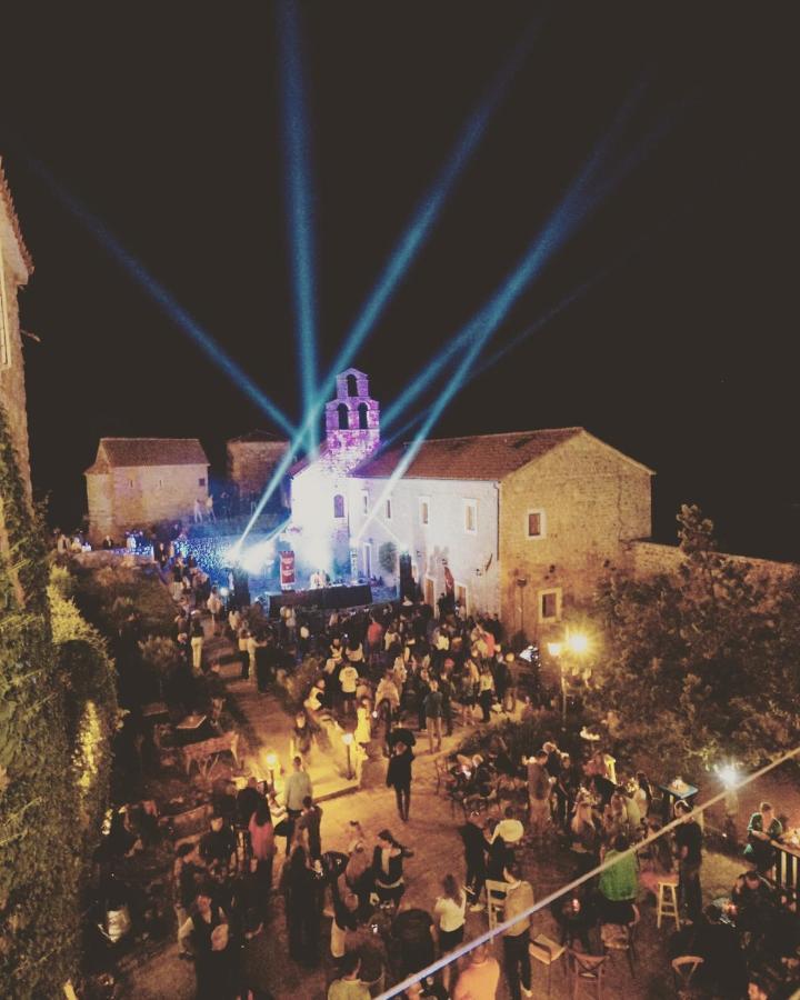 Freedom Hostel Budva Ngoại thất bức ảnh